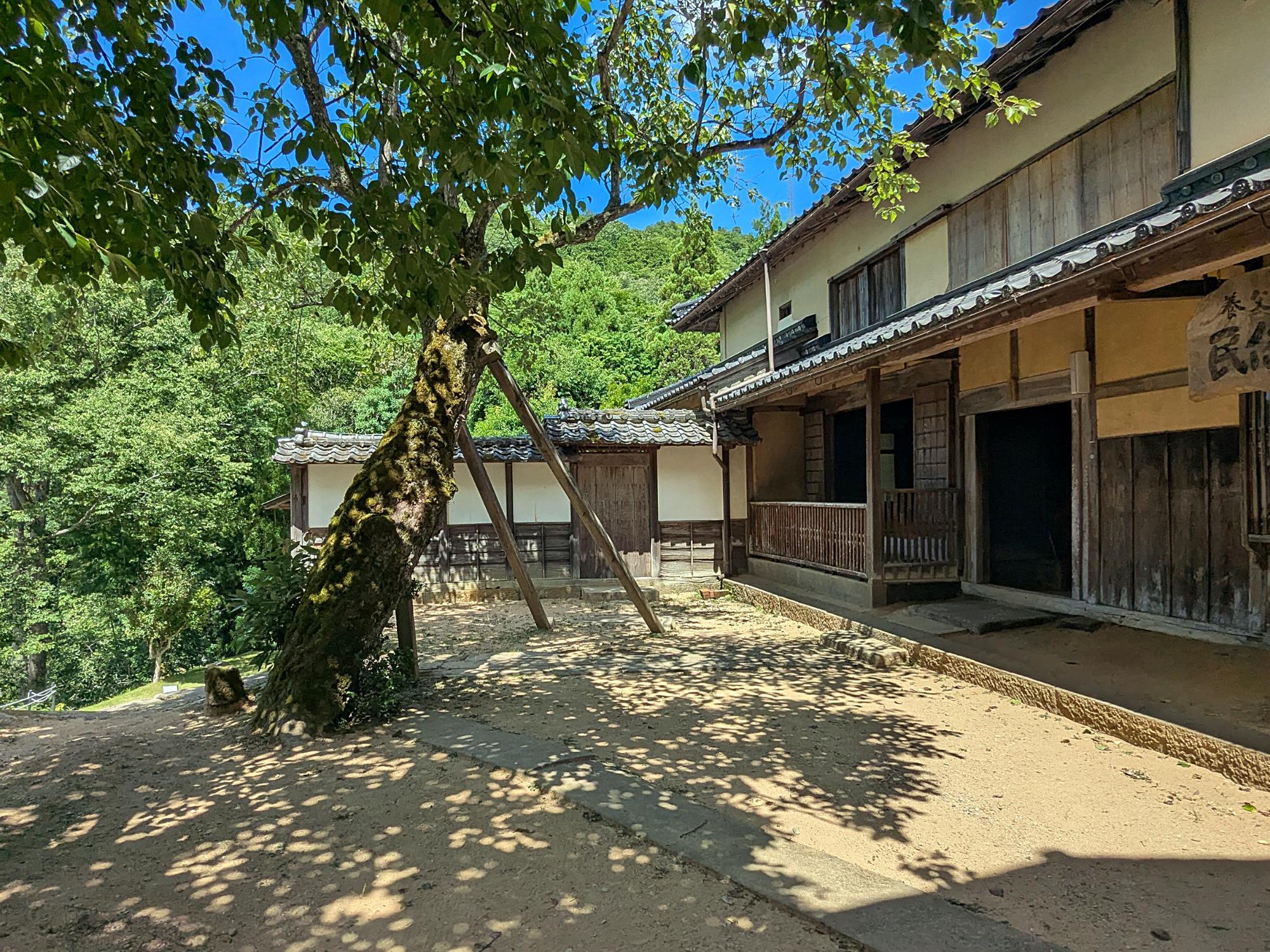 大庄屋記念館の玄関