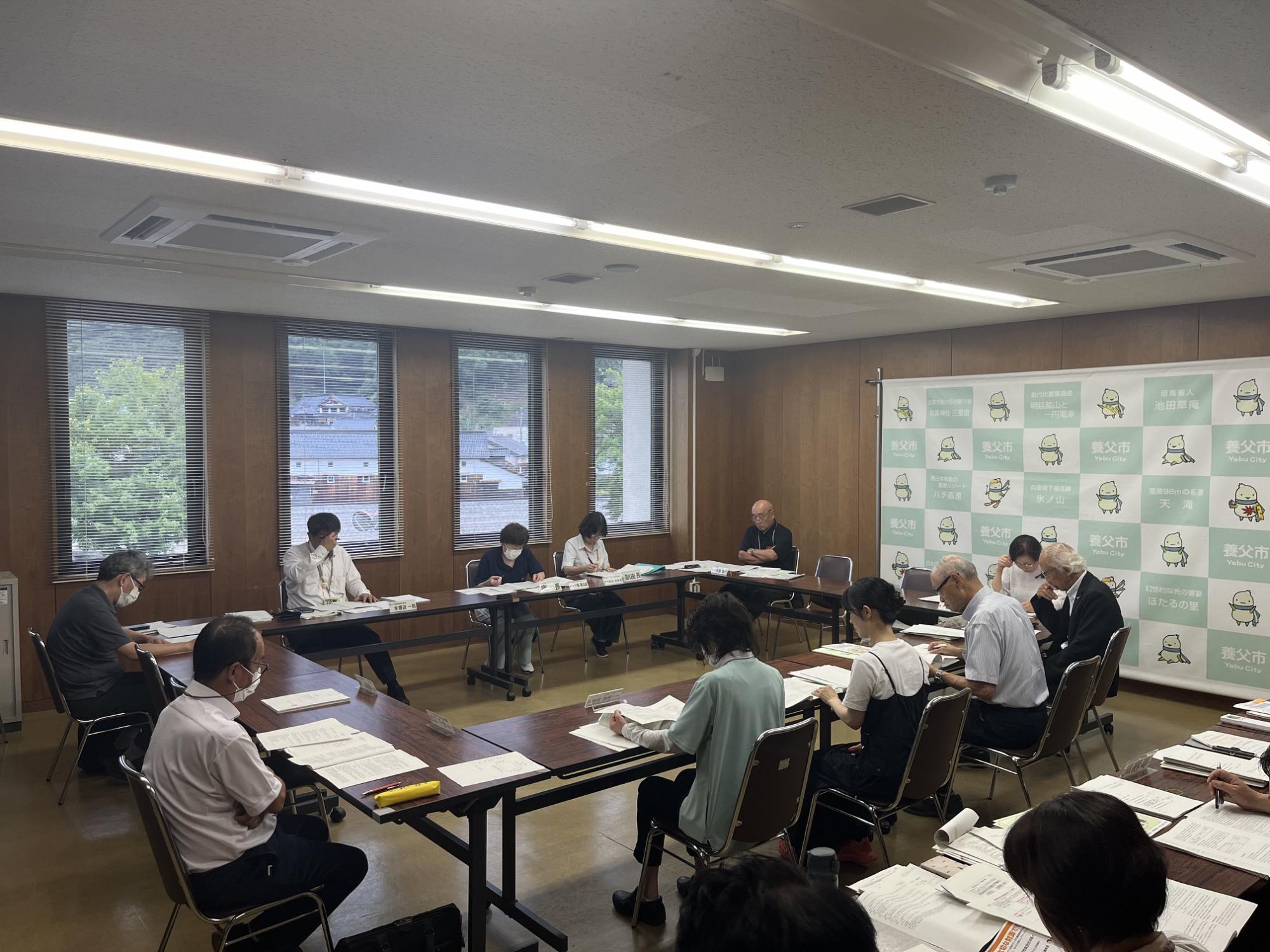 第1回運営協議会の様子2