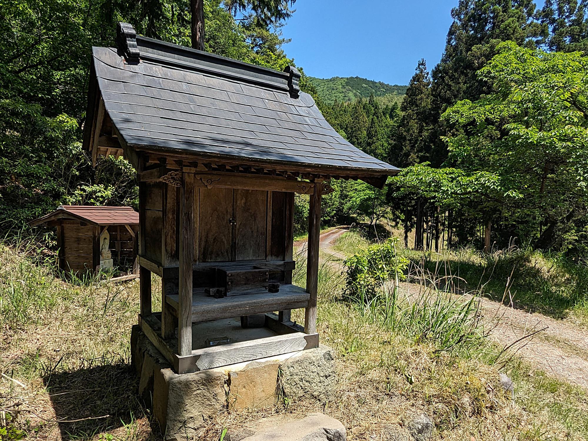 現在の秋葉社