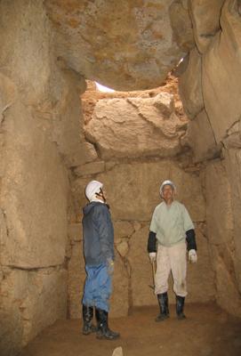 大きな横穴式石室