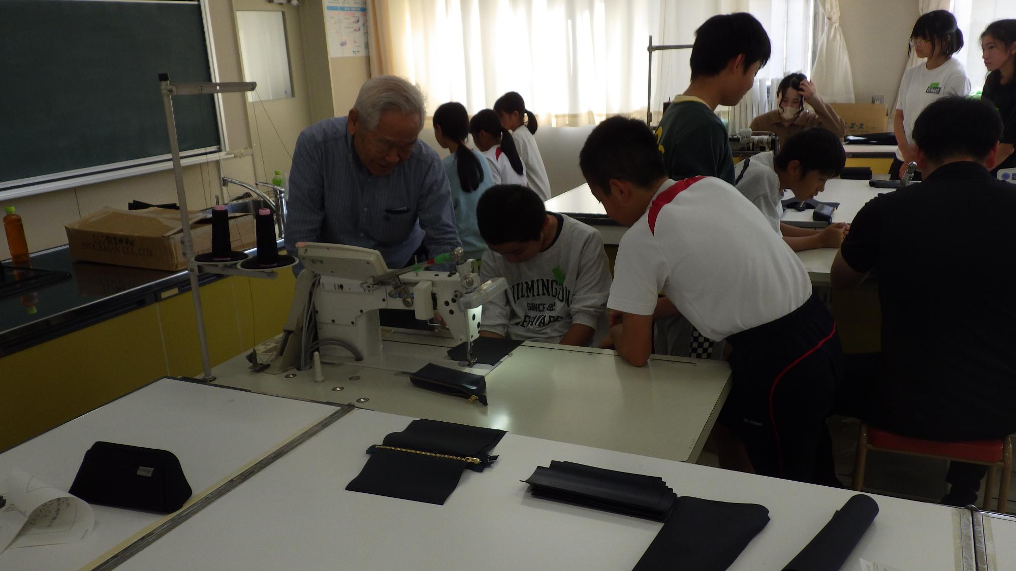 ワークショップの様子＿関宮学園（4）