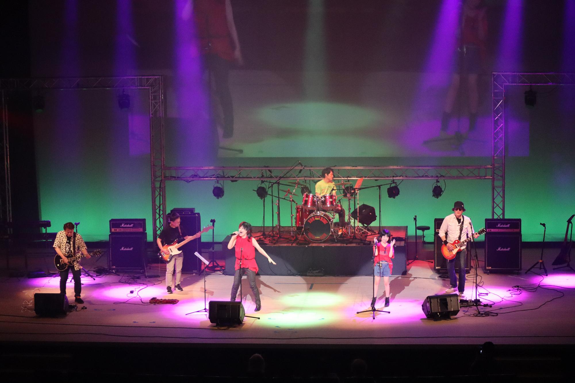 月下美人は夜に咲く